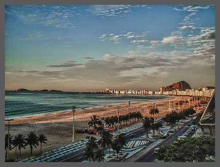 O AMANHECER EM COPACABANA